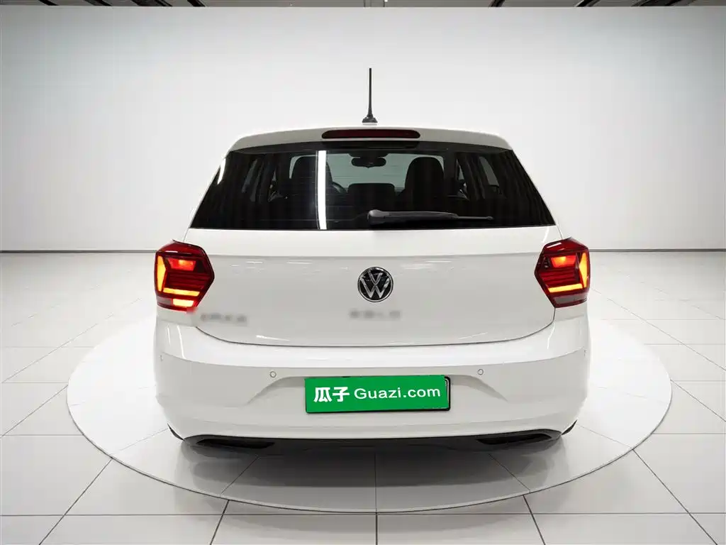 Polo Plus 1.5 L Auto Colorful Tech