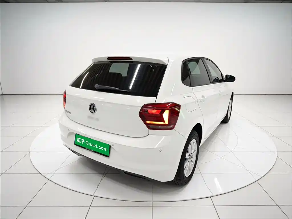 Polo Plus 1.5 L Auto Colorful Tech
