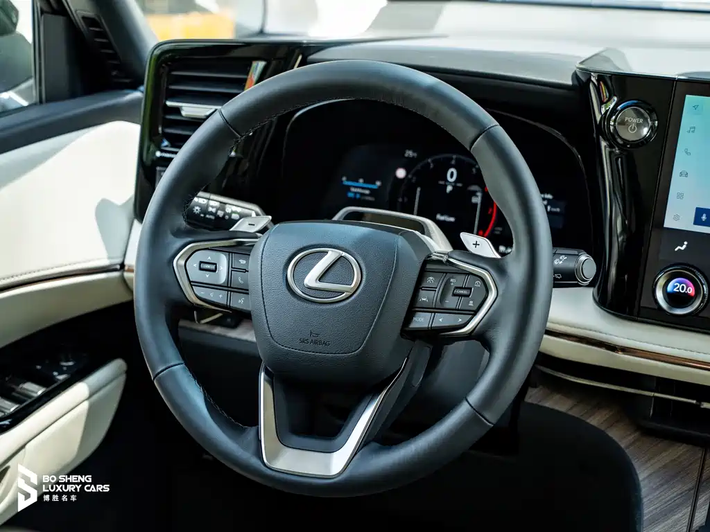 Lexus LM 350 h 4-seat