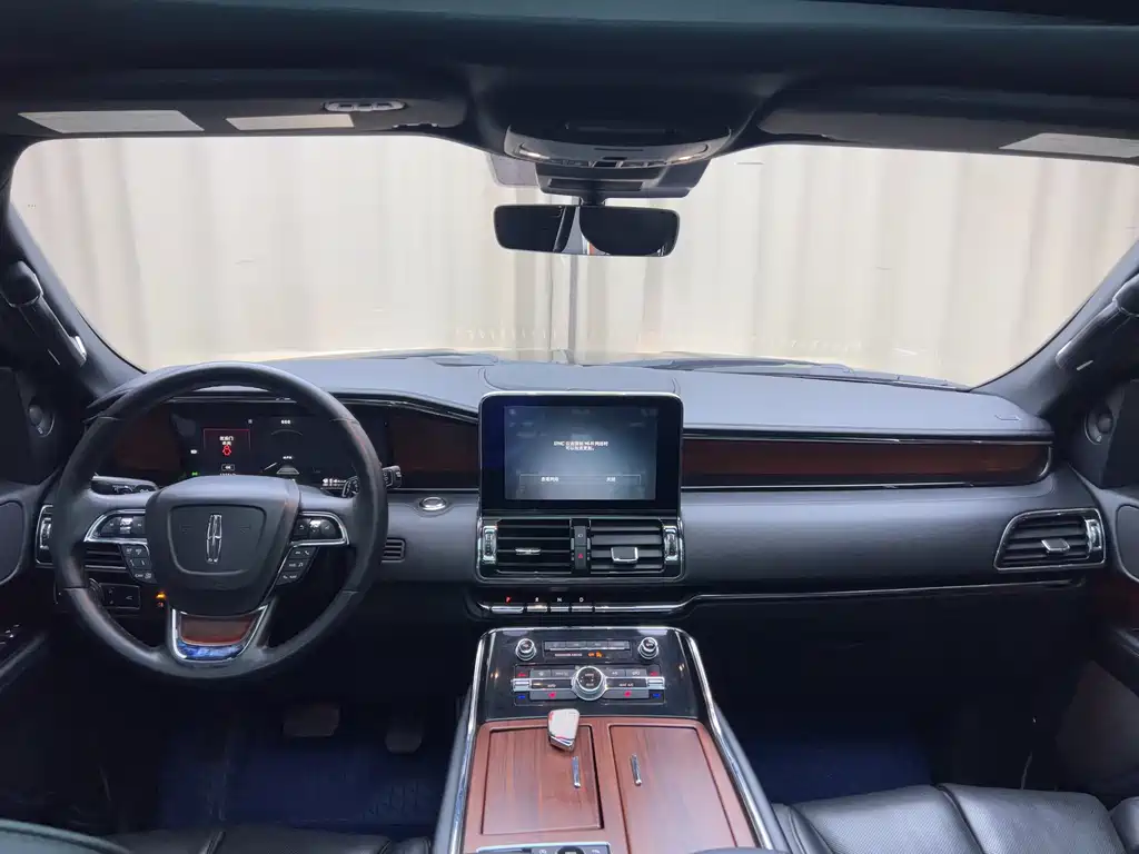 Navigator 3.5 T US Spec