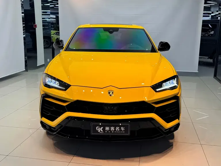 Lamborghini Urus 4.0 T V8
