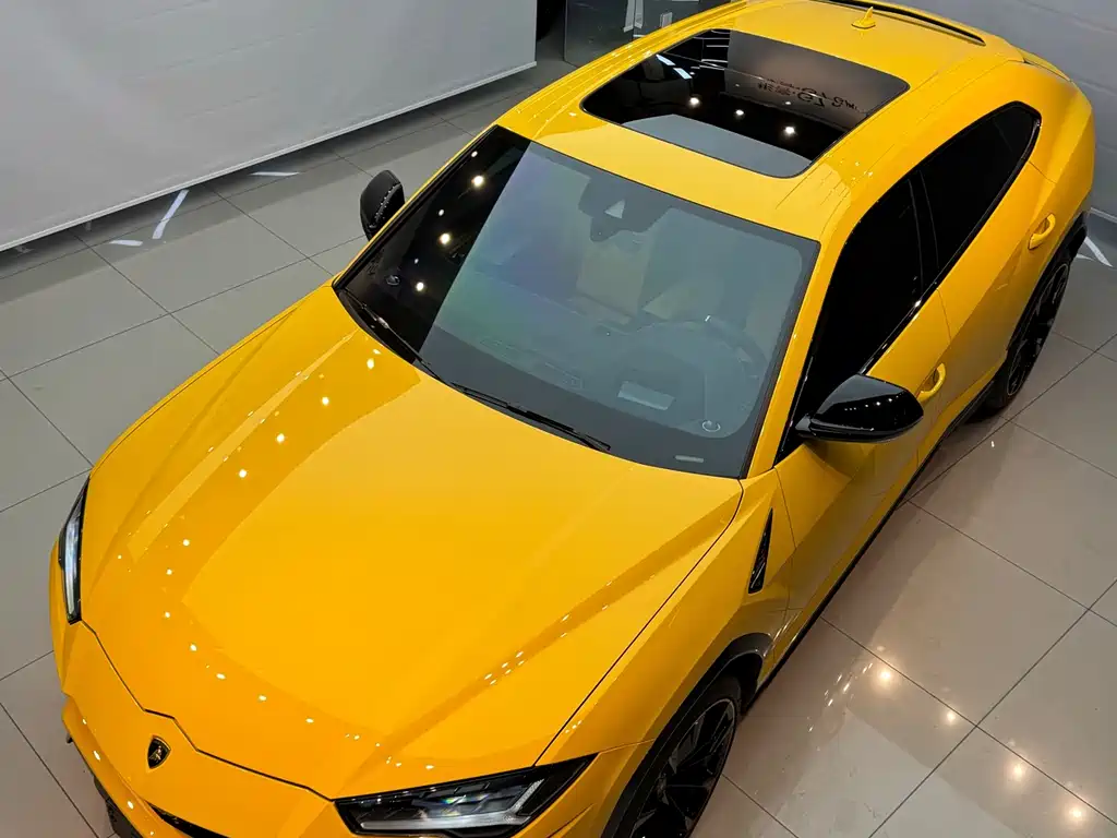 Urus 4.0 T V8