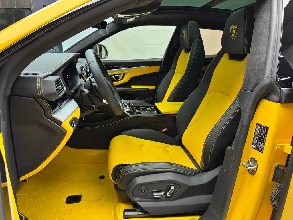 Urus 4.0 T V8