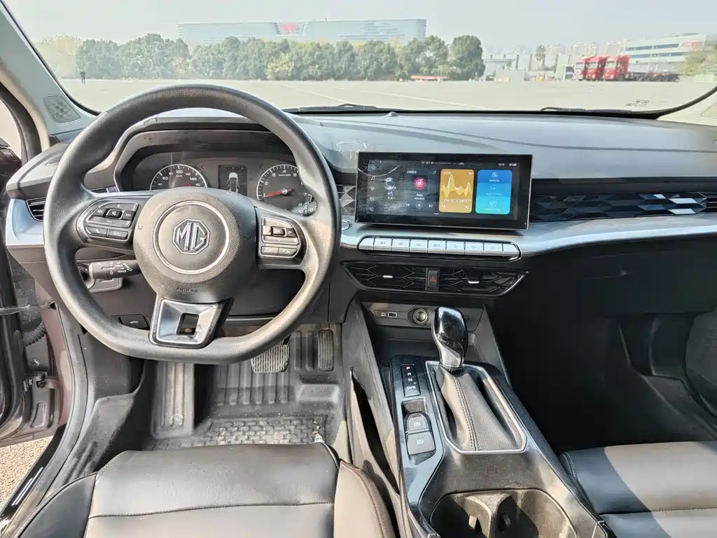 MG5 180 DVVT CVT Style