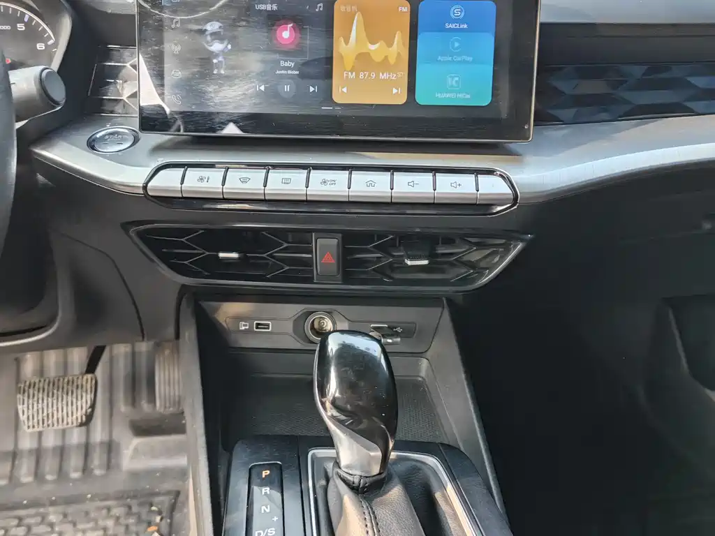 MG5 180 DVVT CVT Style