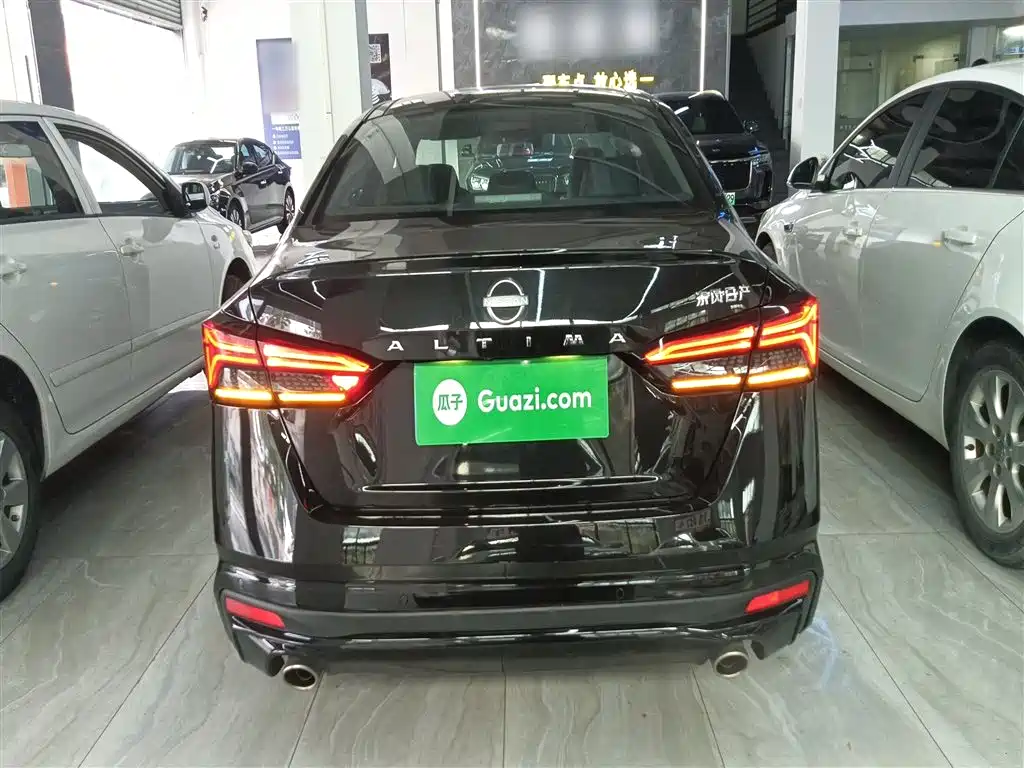 Teana 2.0 L XL-TLS Joy