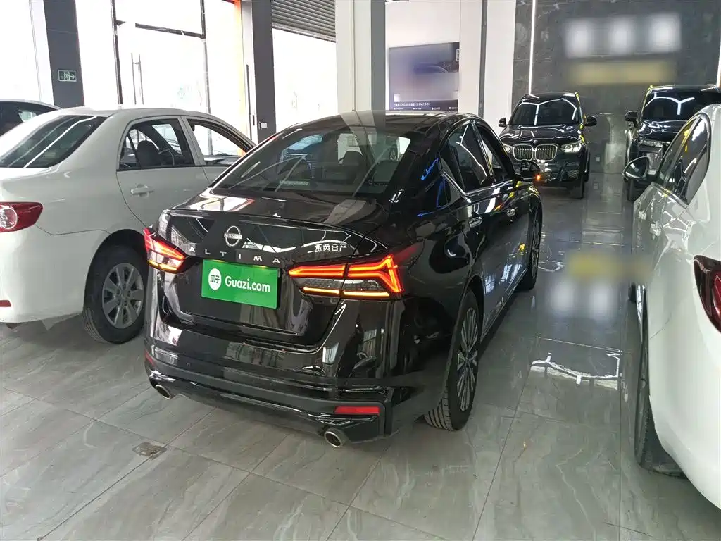 Teana 2.0 L XL-TLS Joy