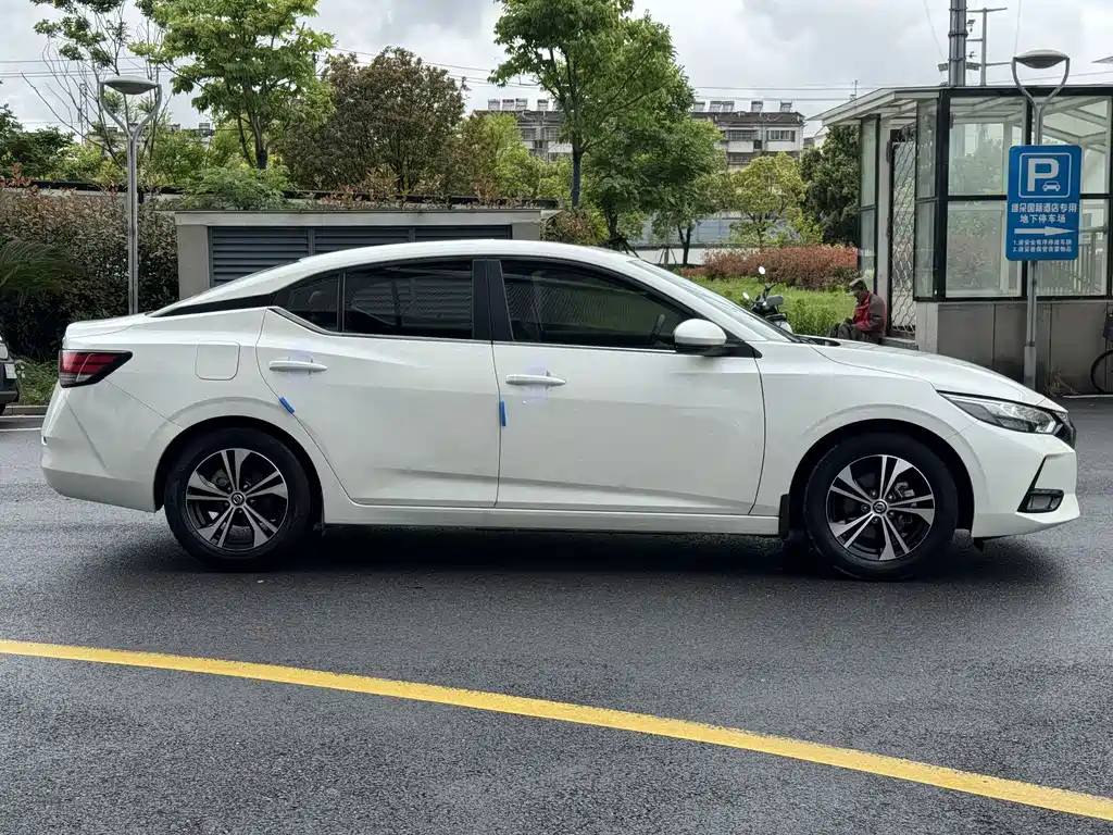 Sylphy 1.6 L XL CVT Joy