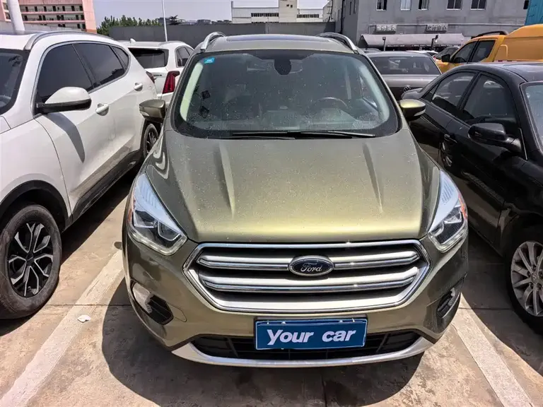 Ford Kuga EcoBoost 180 2 WD Grand Wing