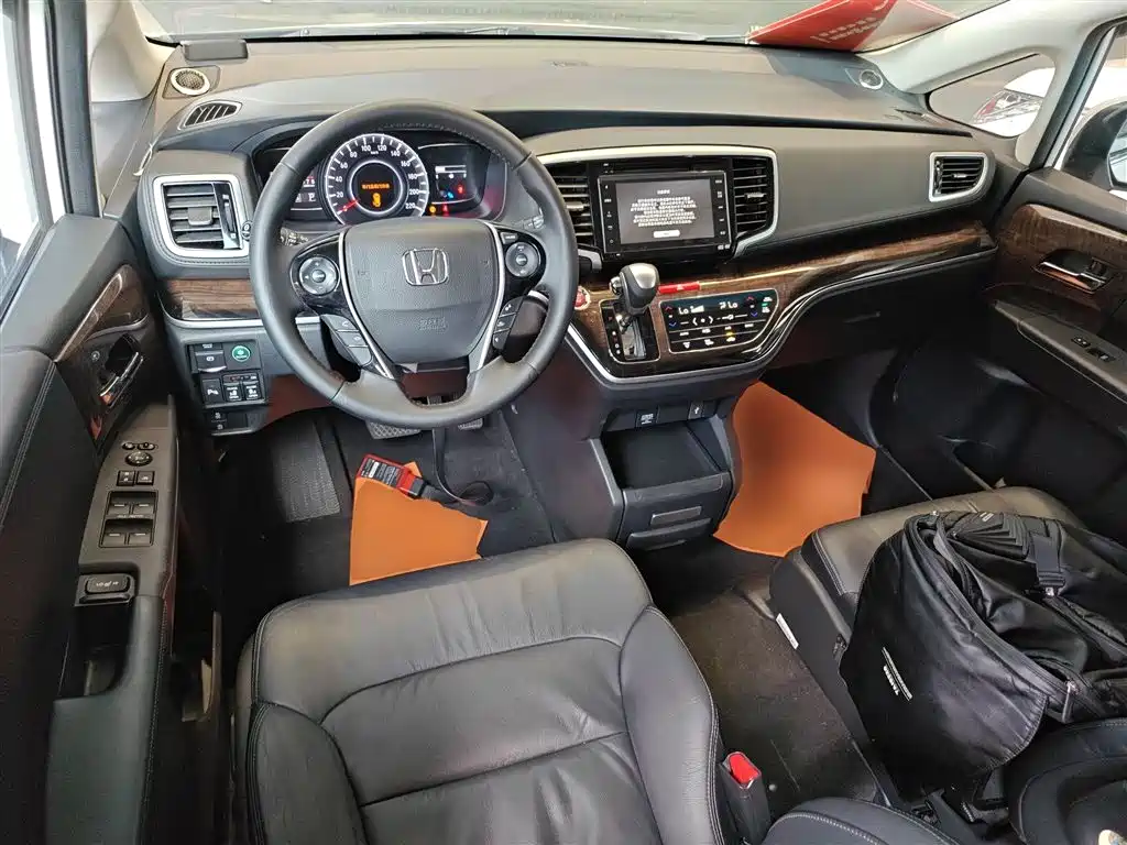 Odyssey Facelift 2.4 L Supreme
