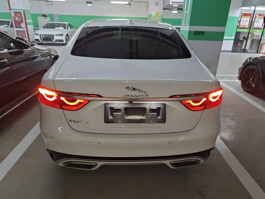 Jaguar XFL XFL 2.0 T P250 2 WD Elite Sport