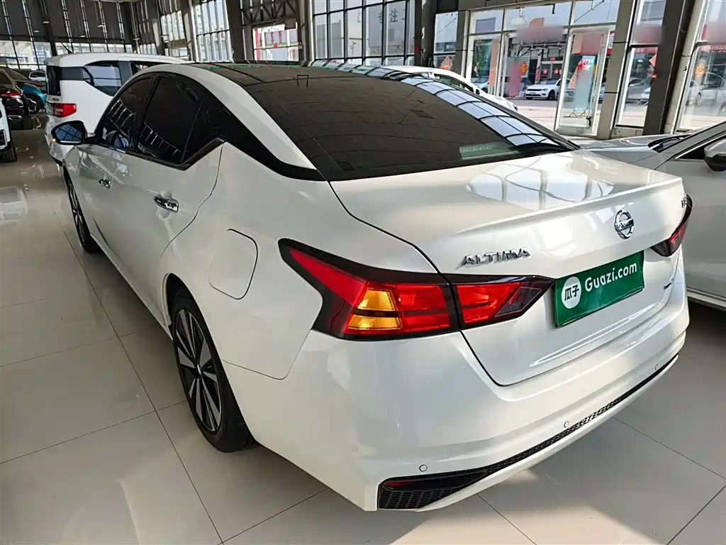 Teana 2.0 L XL Comfort