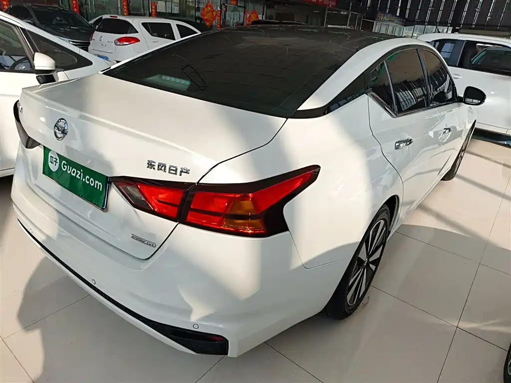 Teana 2.0 L XL Comfort