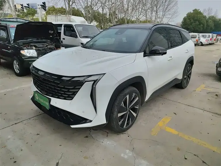 Geely Boyue L 2.0 TD DCT Distinguished