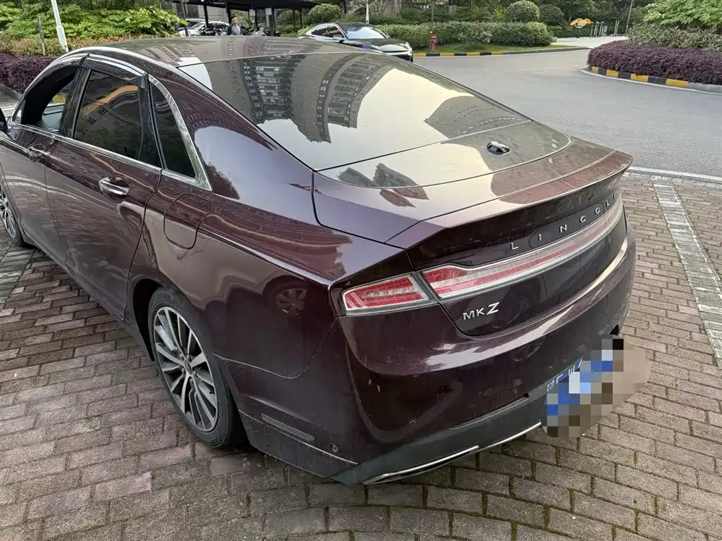 Lincoln MKZ 2.0 T Premium