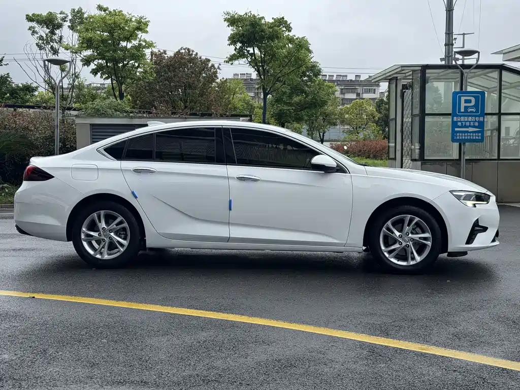 Regal 552 T Luxury