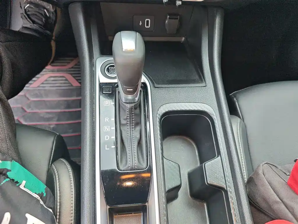 Sylphy 1.6 L XL CVT Joy