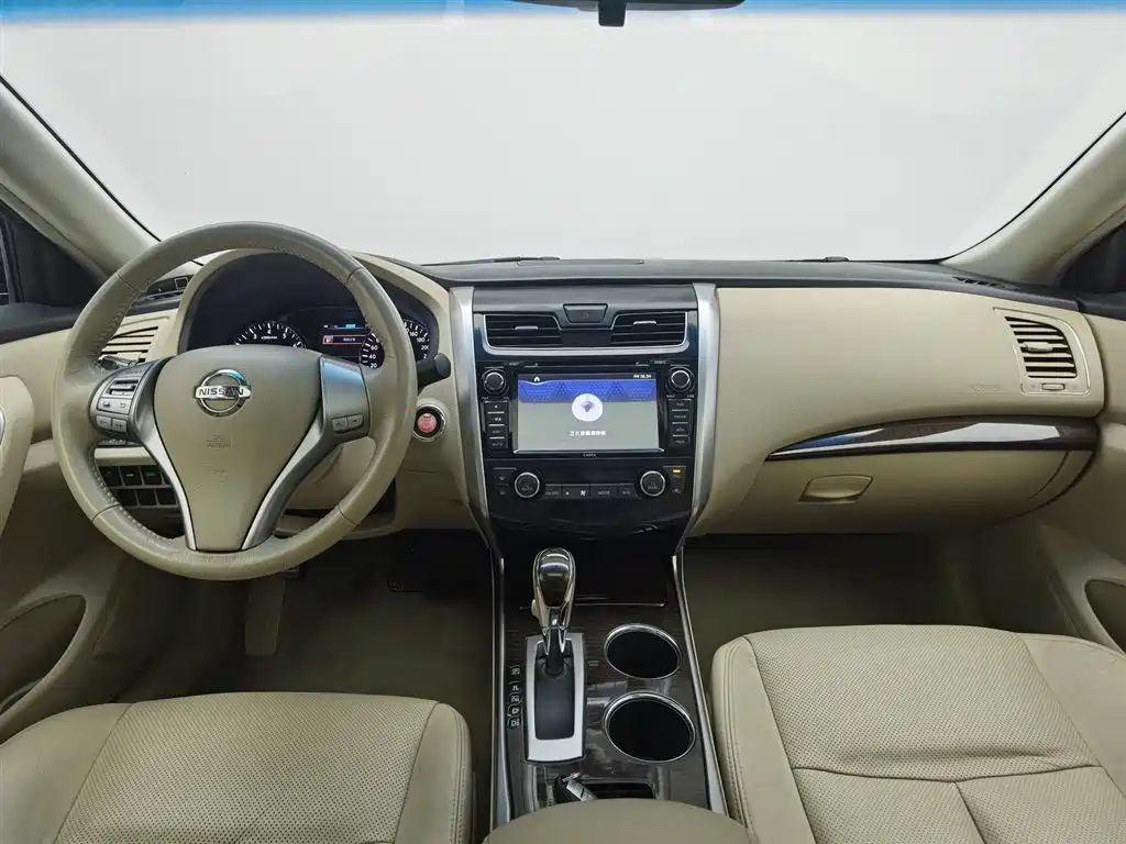 Teana 2.0 L XL Comfort