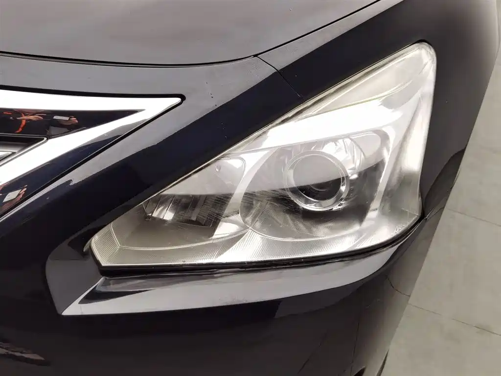 Teana 2.0 L XL Comfort