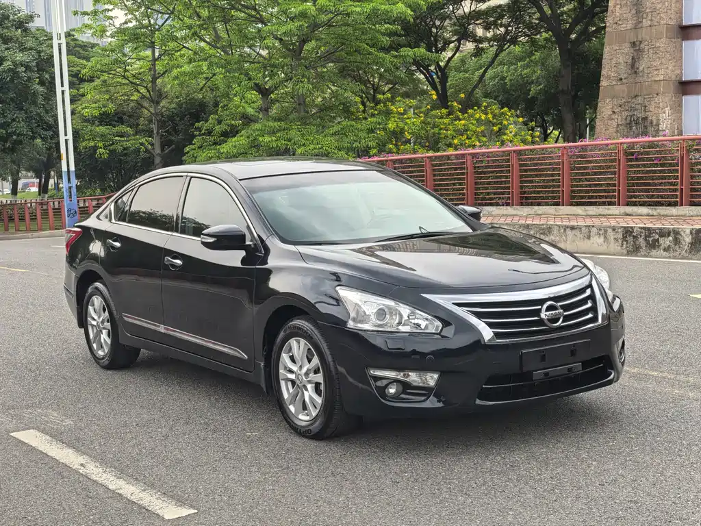 Teana 2.5 L XL Leading
