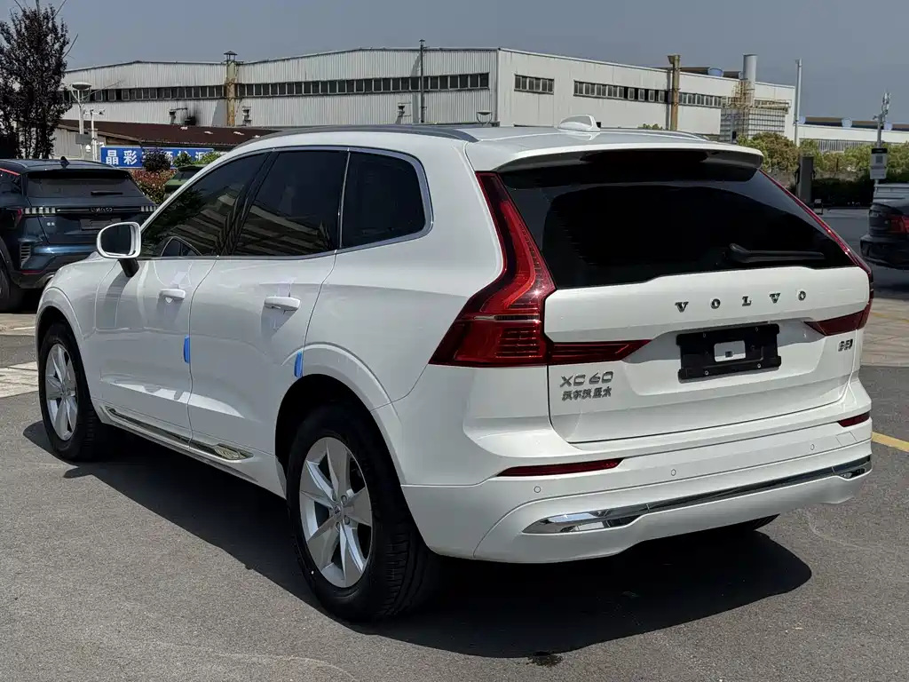 Volvo XC60 B5 4 WD Smart Ease Luxury