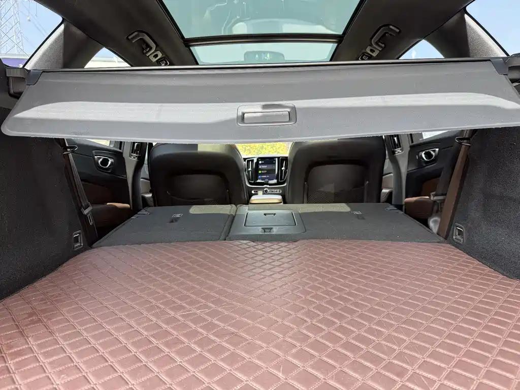 Volvo XC60 B5 4 WD Smart Ease Luxury