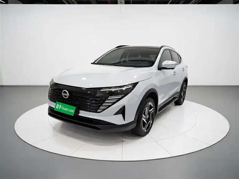 Nissan Qashqai Honor 2.0 L CVT XV+ Leading