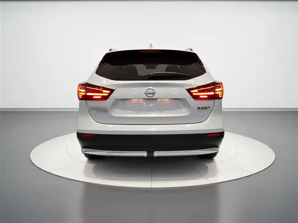 Qashqai Honor 2.0 L CVT XV+ Leading