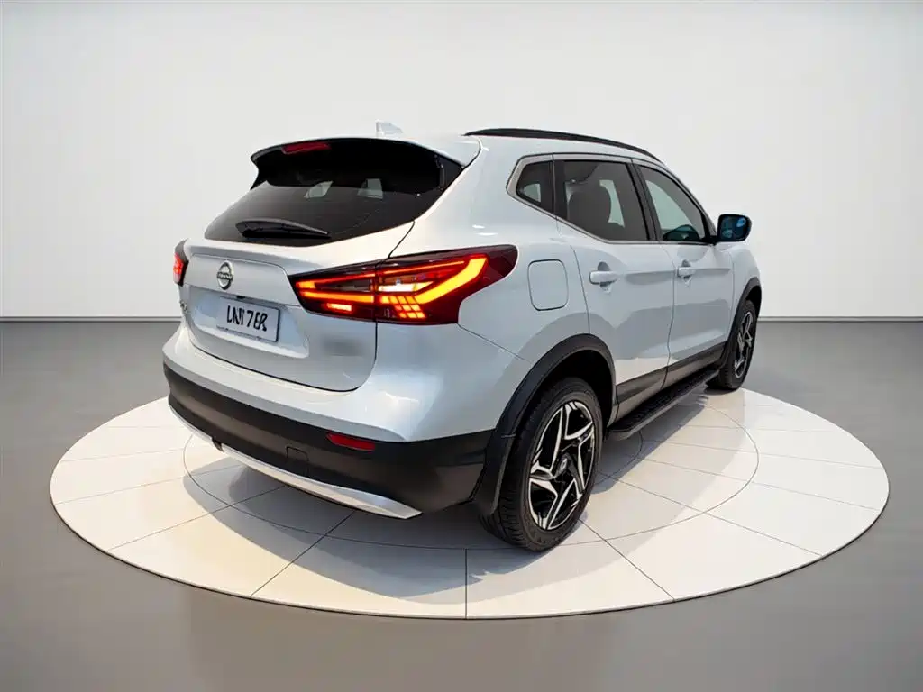 Qashqai Honor 2.0 L CVT XV+ Leading