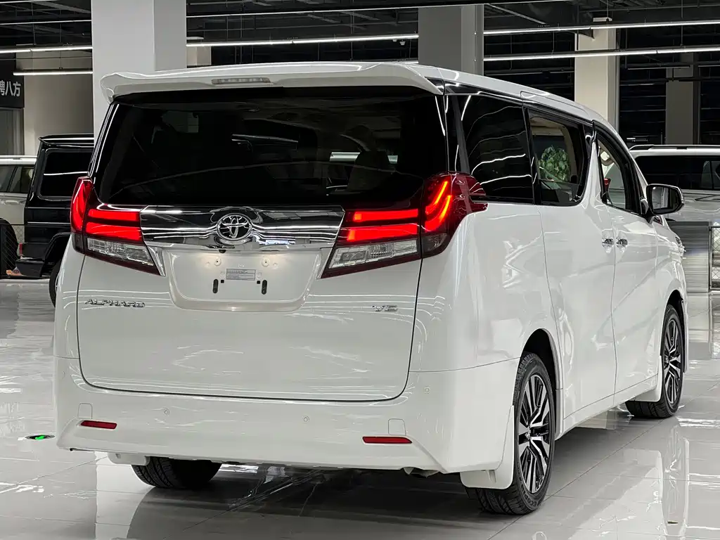 Alphard 3.5 L Luxury