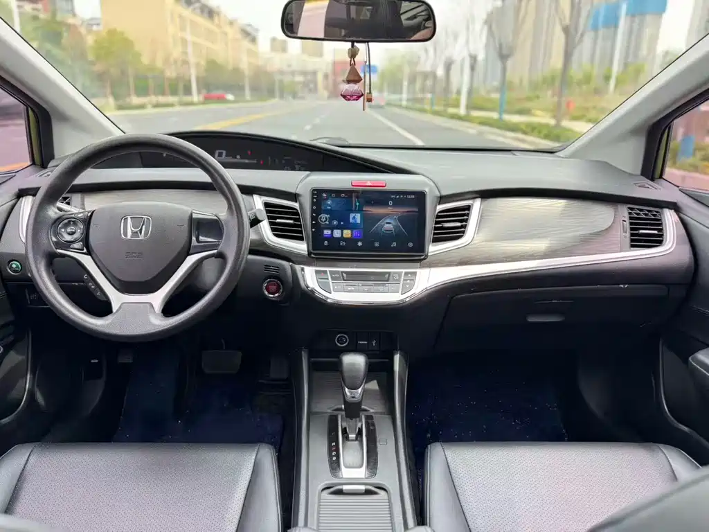 Jade 1.8 L Auto Comfort Elite 5-seat