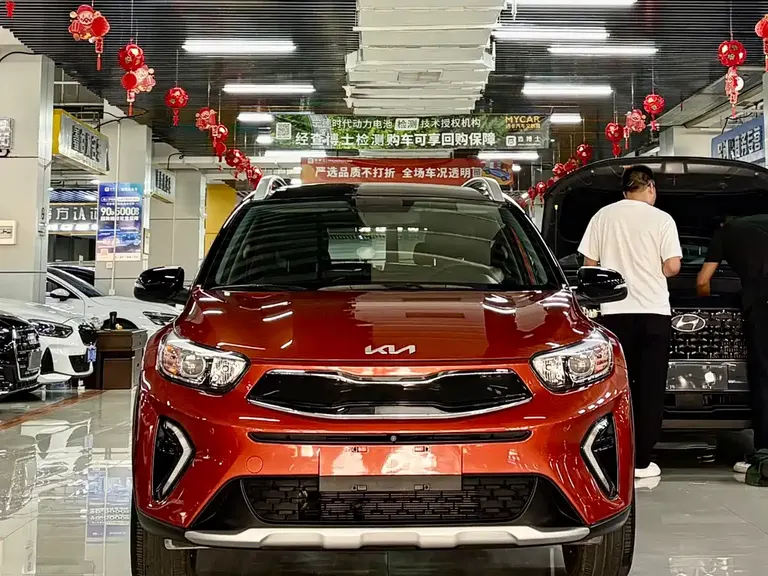 Kia Stonic 1.4 L CVT Sunroof