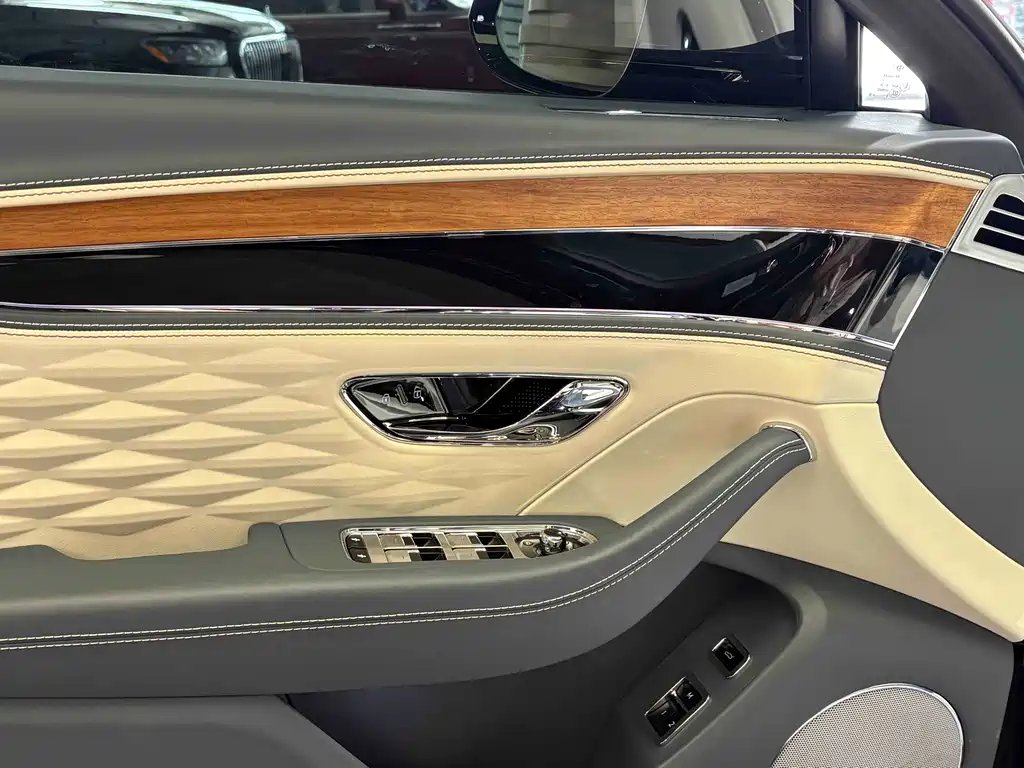 Flying Spur 4.0 T V8 Elegant Degree