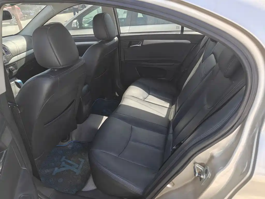 Roewe 350 荣威350 2012款 1.5 L 手动新禧超值版
