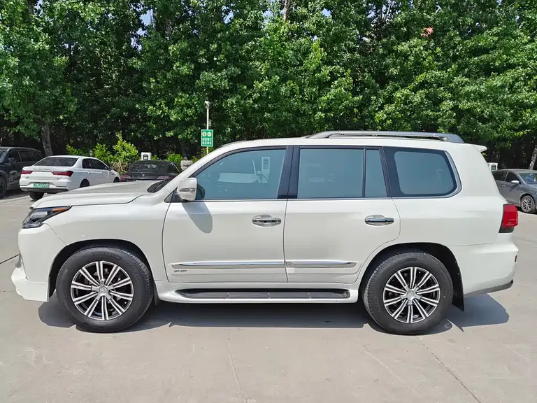 Lexus LX LX570 Middle East