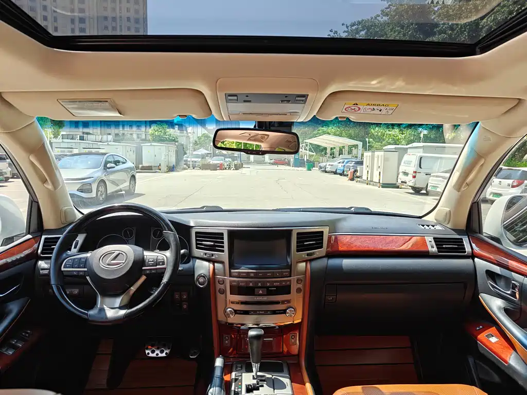 Lexus LX LX570 Middle East