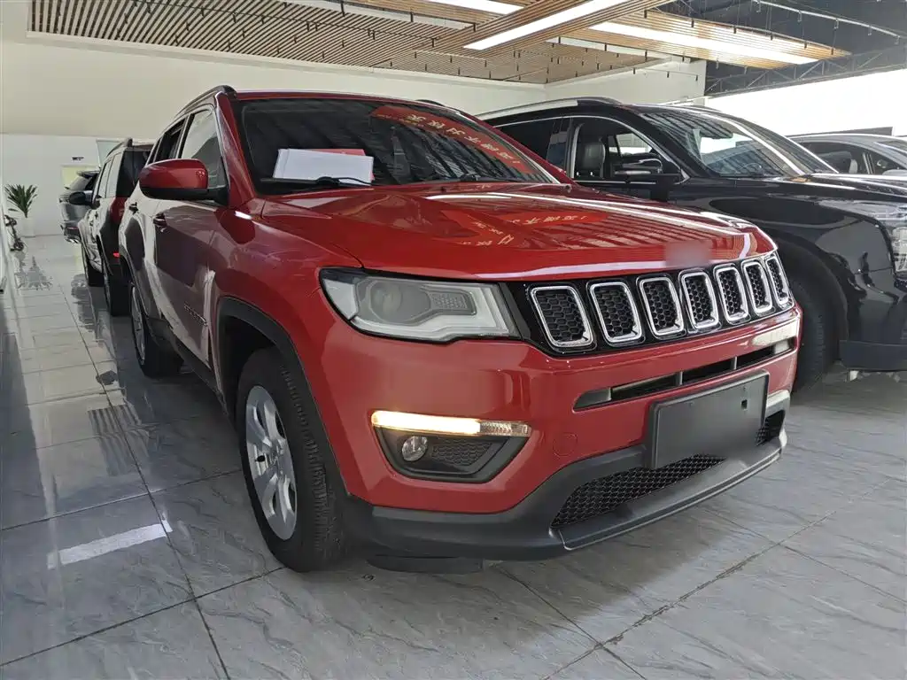 Compass 200 T Auto Home Enjoyment