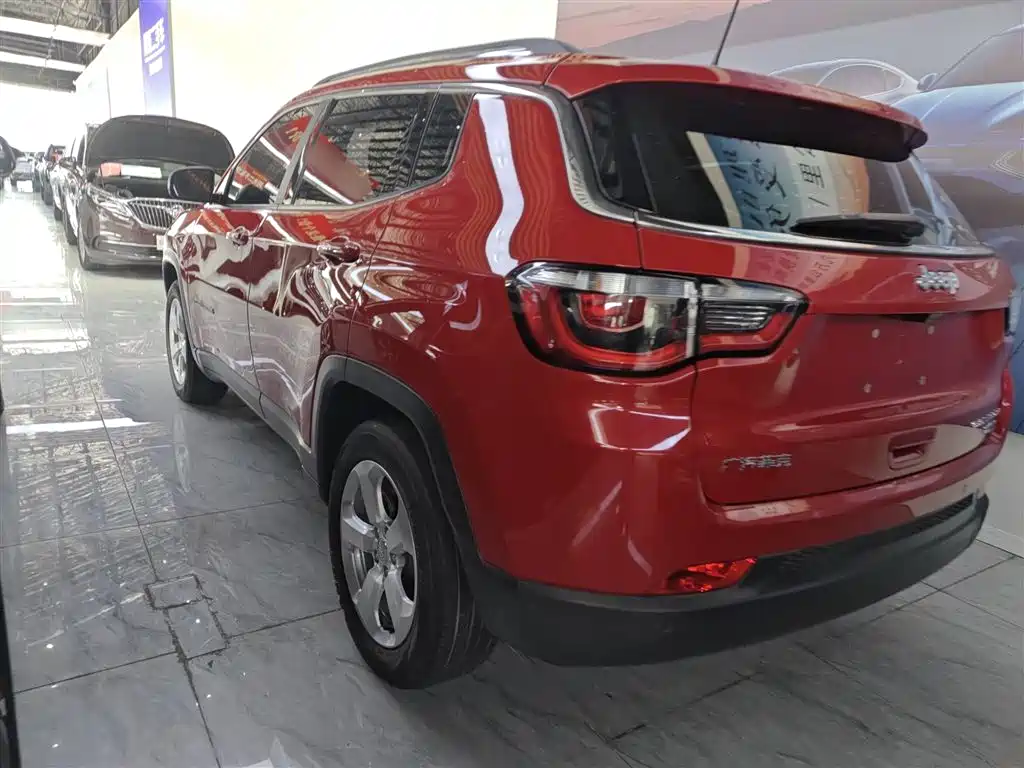 Compass 200 T Auto Home Enjoyment