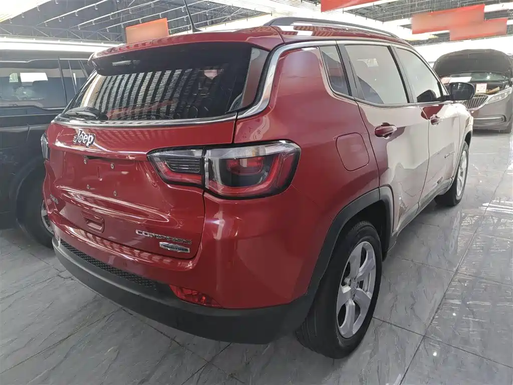 Compass 200 T Auto Home Enjoyment