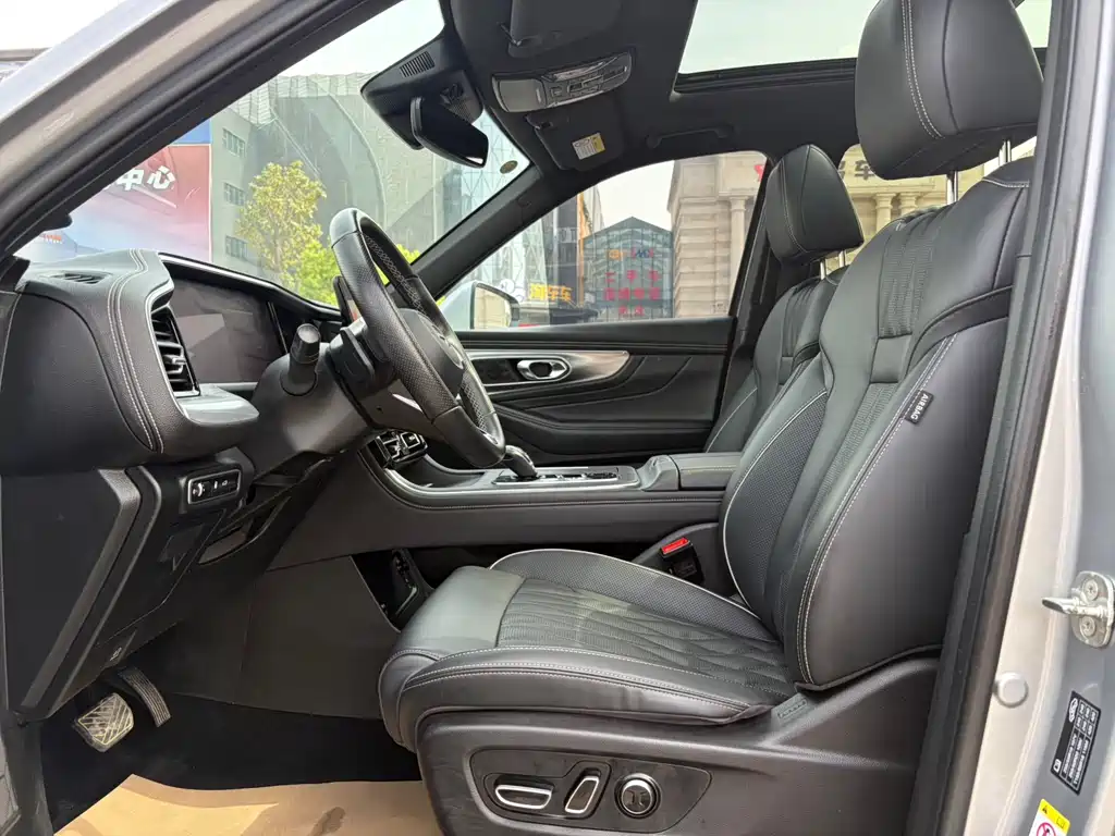 GAC Trumpchi GS8 Navigator Series 2.0 TGDI 2 WD Luxury Connected (7-seat)