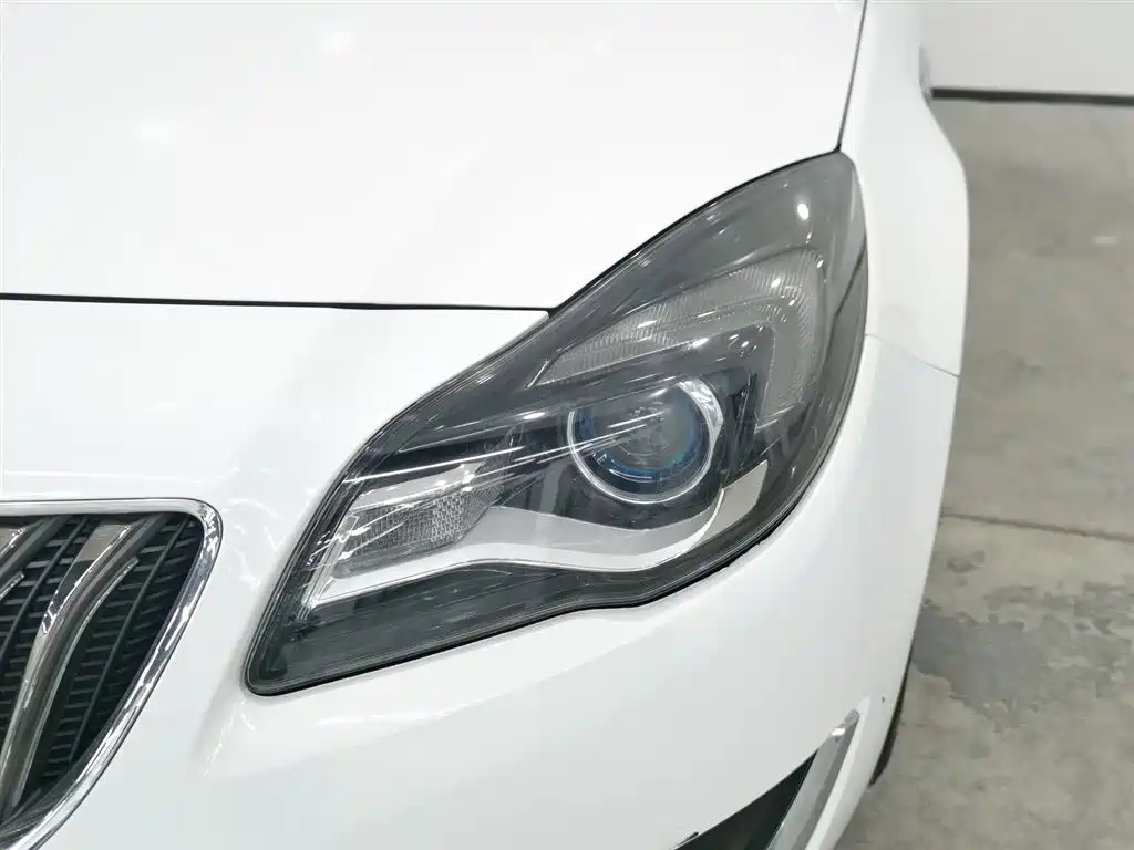 Regal 2.0 L Leading Fashion