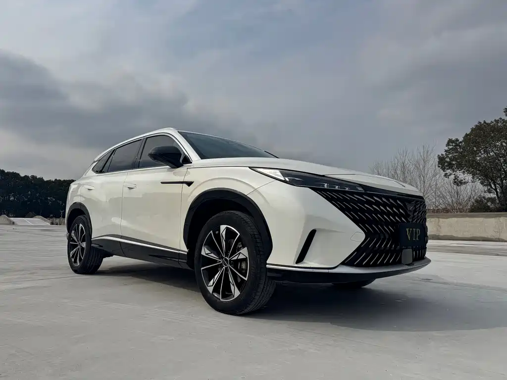Roewe RX5 1.5 T Super Sense Elite