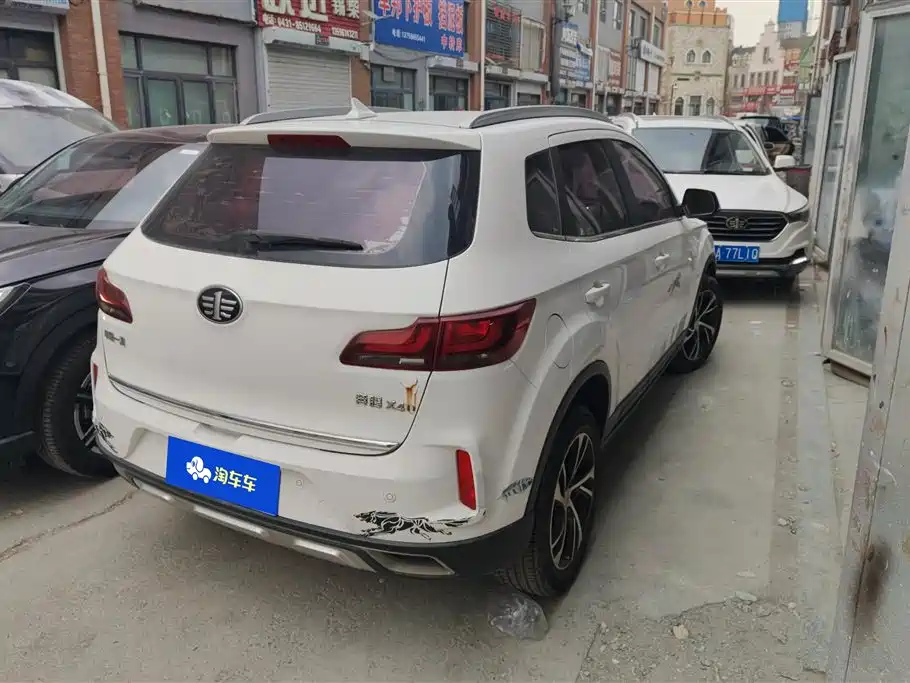Besturn X40 奔腾X40 2019款 1.6 L 自动豪华型 国VI