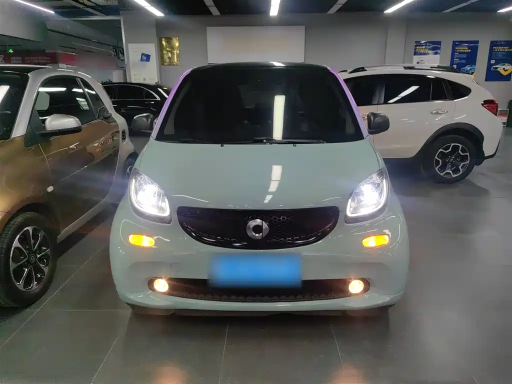 smart fortwo 1.0 L 52 kW Hardtop Beloved Special Edition