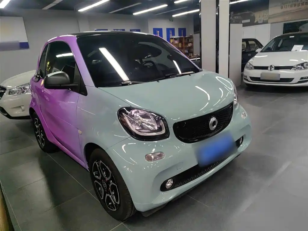 smart fortwo 1.0 L 52 kW Hardtop Beloved Special Edition
