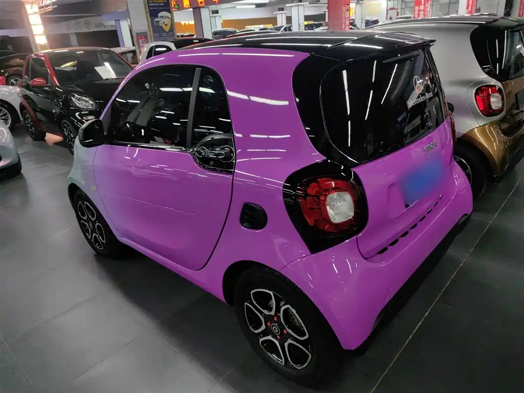 smart fortwo 1.0 L 52 kW Hardtop Beloved Special Edition
