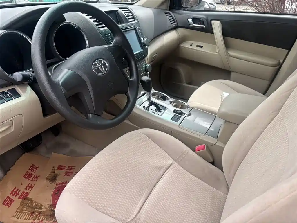 Highlander 2.7 L 2 WD 5-seat Elite