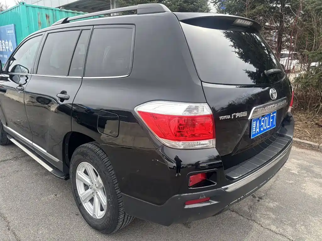 Highlander 2.7 L 2 WD 5-seat Elite