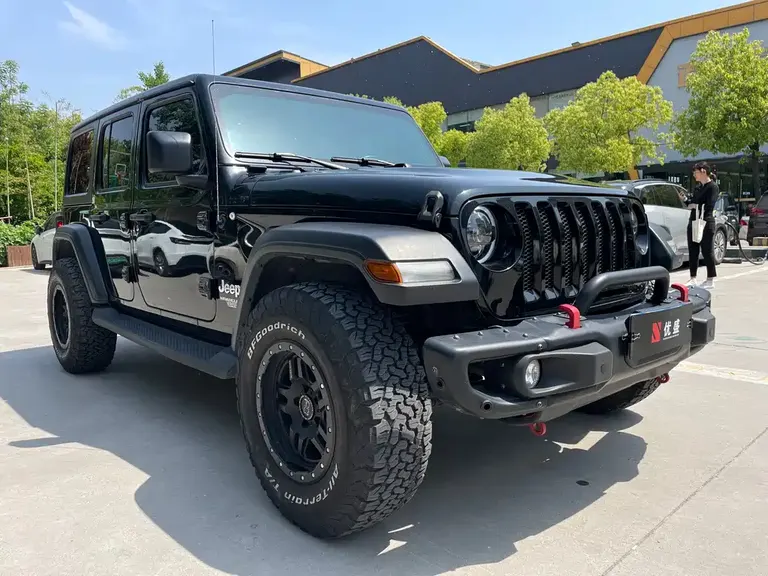 Jeep Wrangler 牧马人 2022款 2.0 T 加规版
