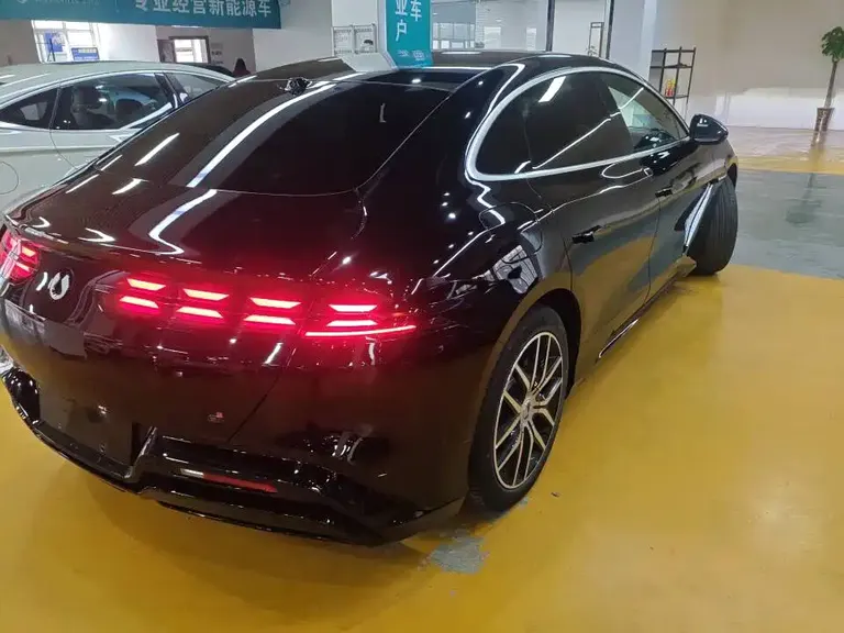 Denza Z9 1100 km 4 WD Max